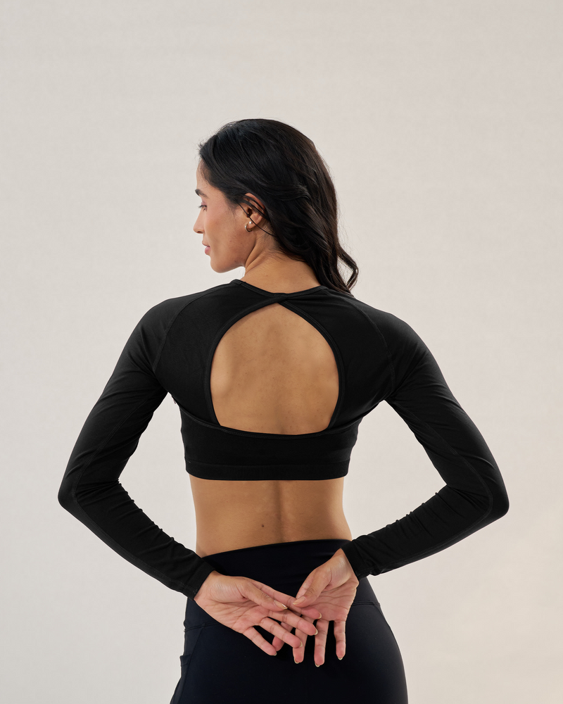 Essential Long Sleeve Crop Top Black1